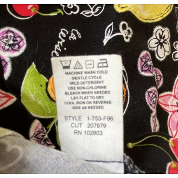 Women's Capri Length Pants Briggs 10 Petite Stretch Black Colorful Fruit Flowers - Picture 6 of 7